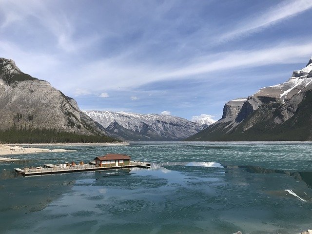 Descărcare gratuită Lake Frozen Cold - fotografie sau imagini gratuite pentru a fi editate cu editorul de imagini online GIMP