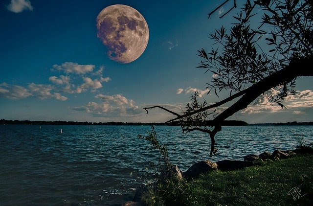 Free download Lake Moon Sky -  free photo or picture to be edited with GIMP online image editor