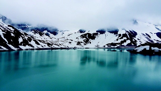 Téléchargement gratuit de Lake Mountains Clouds - photo ou image gratuite à éditer avec l'éditeur d'images en ligne GIMP