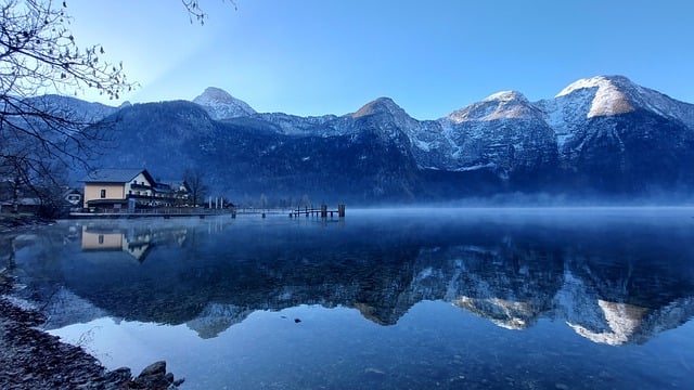 قم بتنزيل صورة مجانية للمناظر الطبيعية لجبال البحيرة والضباب لتحريرها باستخدام محرر الصور المجاني عبر الإنترنت GIMP