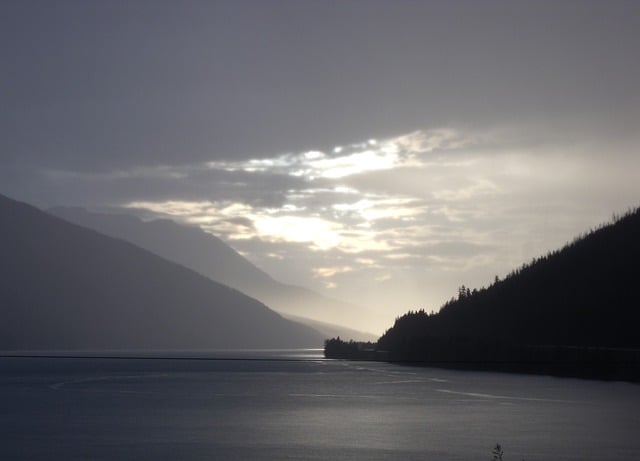 Free download lake mountains moose lake alberta free picture to be edited with GIMP free online image editor