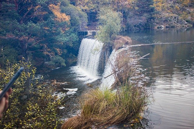 Téléchargement gratuit de Lake River Nature - photo ou image gratuite à éditer avec l'éditeur d'images en ligne GIMP