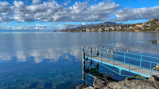 قم بتنزيل صورة مجانية على شكل سحابة Lake seagull pontoon cloud ليتم تحريرها باستخدام محرر الصور المجاني عبر الإنترنت من GIMP