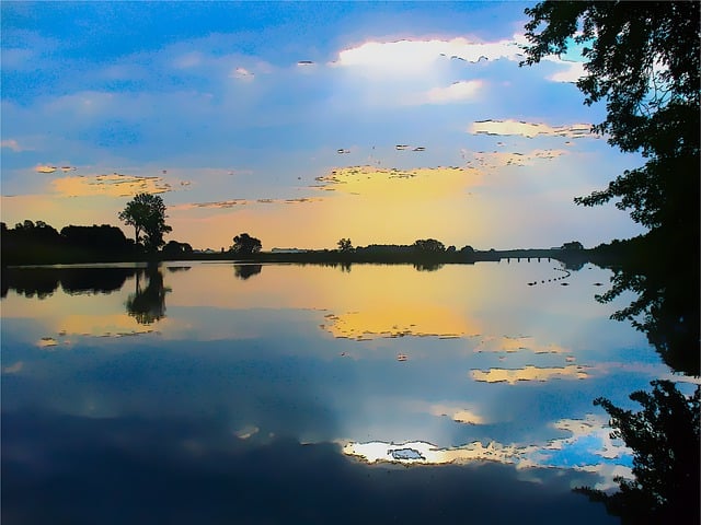 Ücretsiz indir göl kıyısında yansıma ağaçları GIMP ücretsiz çevrimiçi resim düzenleyiciyle düzenlenecek ücretsiz resim