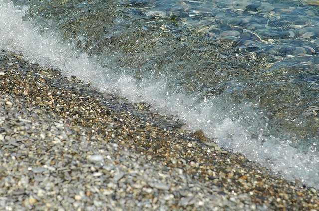 Gratis download Lake Shore Stone - gratis foto of afbeelding om te bewerken met GIMP online afbeeldingseditor