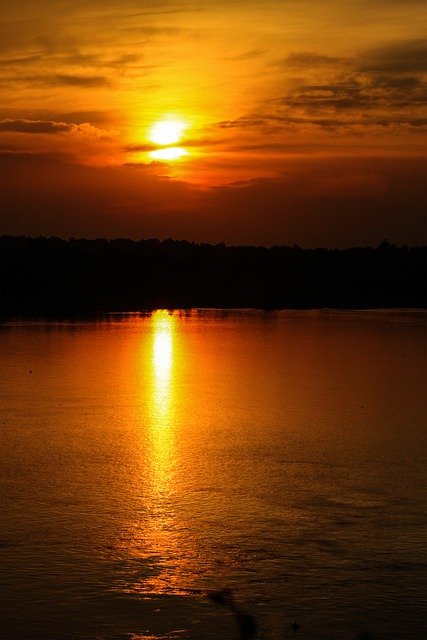 Unduh gratis gambar danau sunset pegunungan kampala gratis untuk diedit dengan editor gambar online gratis GIMP