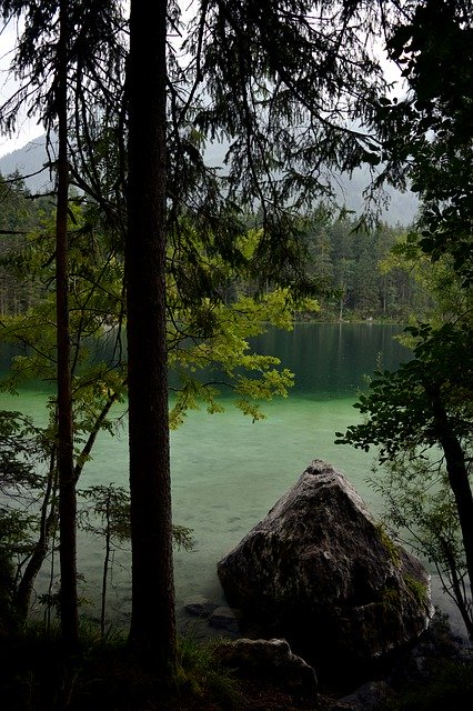 Muat turun percuma Lake Trees Mountains - foto atau gambar percuma untuk diedit dengan editor imej dalam talian GIMP