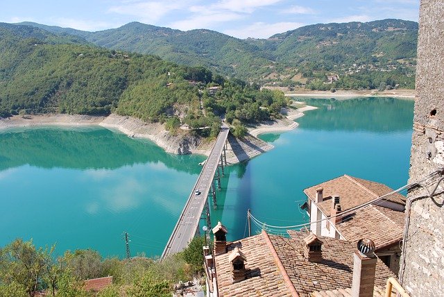 Bezpłatne pobieranie Lake Turano Summer 2017 Photos Of - bezpłatne zdjęcie lub obraz do edycji za pomocą internetowego edytora obrazów GIMP