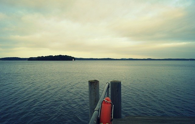 무료 다운로드 Lake Web Atmosphere - 무료 무료 사진 또는 GIMP 온라인 이미지 편집기로 편집할 수 있는 사진