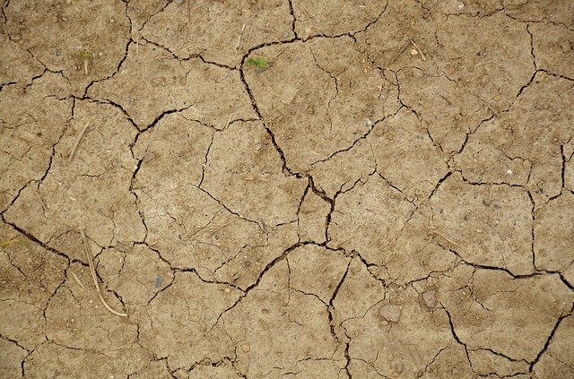 無料ダウンロードLandErosionDrought-GIMPオンライン画像エディタで編集できる無料の写真または画像