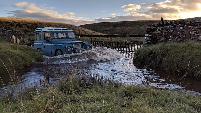 Free download land rover ford river stream 4x4 free picture to be edited with GIMP free online image editor