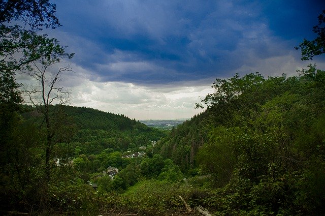 Download grátis Landscape Clouds Green - foto grátis ou imagem para ser editada com o editor de imagens online GIMP