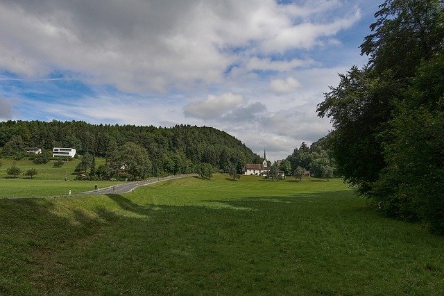 Бесплатно скачайте бесплатный шаблон фотографии Landscape Green Hill для редактирования с помощью онлайн-редактора изображений GIMP