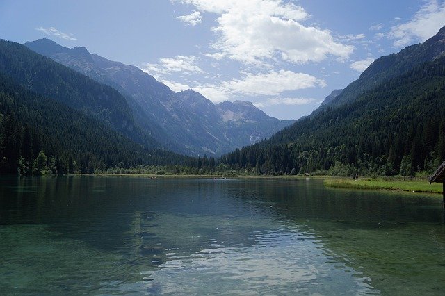 Descărcare gratuită Landscape Lake Mountains - fotografie sau imagini gratuite pentru a fi editate cu editorul de imagini online GIMP