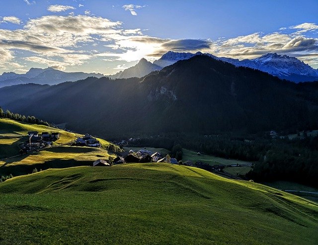 Téléchargement gratuit de Paysage Montagne Alpes - photo ou image gratuite à éditer avec l'éditeur d'images en ligne GIMP