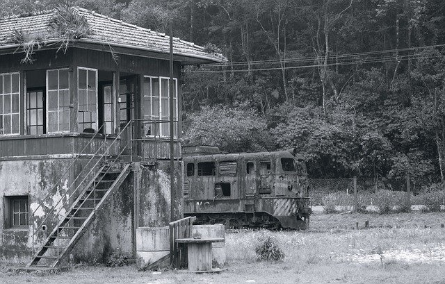 Безкоштовно завантажте Landscape Train Old - безкоштовну фотографію чи зображення для редагування за допомогою онлайн-редактора зображень GIMP