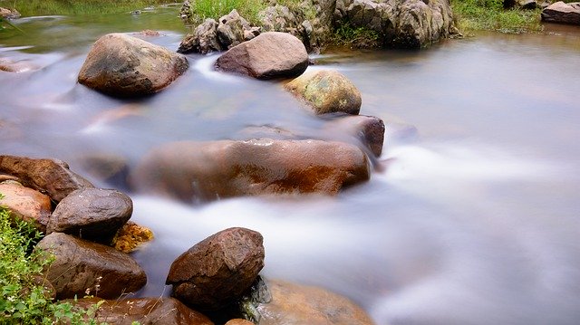 Descărcare gratuită Landscape Water River - fotografie sau imagini gratuite pentru a fi editate cu editorul de imagini online GIMP