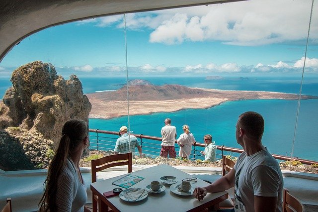 Descărcare gratuită Lanzarote Restaurant Summer - fotografie sau imagini gratuite pentru a fi editate cu editorul de imagini online GIMP