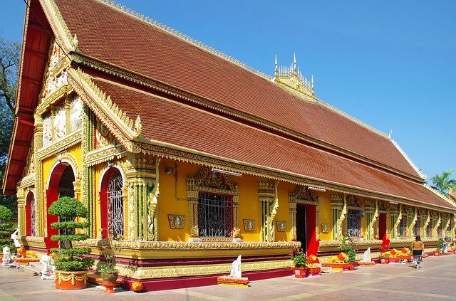 Descărcare gratuită Templul Laos Luang Prabang - fotografie sau imagini gratuite pentru a fi editate cu editorul de imagini online GIMP