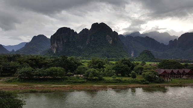 സൗജന്യ ഡൗൺലോഡ് Laos Mountain River The - GIMP ഓൺലൈൻ ഇമേജ് എഡിറ്റർ ഉപയോഗിച്ച് എഡിറ്റ് ചെയ്യേണ്ട സൗജന്യ ഫോട്ടോയോ ചിത്രമോ