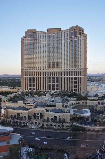 הורדה חינם של Las Vegas Hotel Architecture - תמונה או תמונה בחינם לעריכה עם עורך התמונות המקוון GIMP