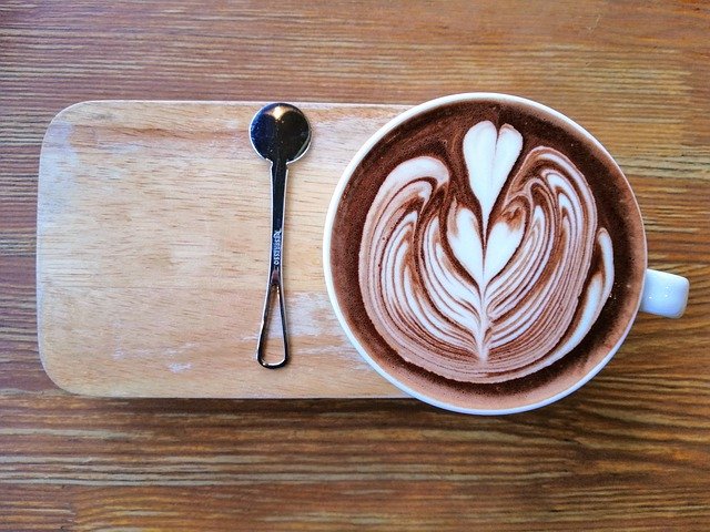 Bezpłatne pobieranie Latte Art Coffee - bezpłatne zdjęcie lub obraz do edycji za pomocą internetowego edytora obrazów GIMP