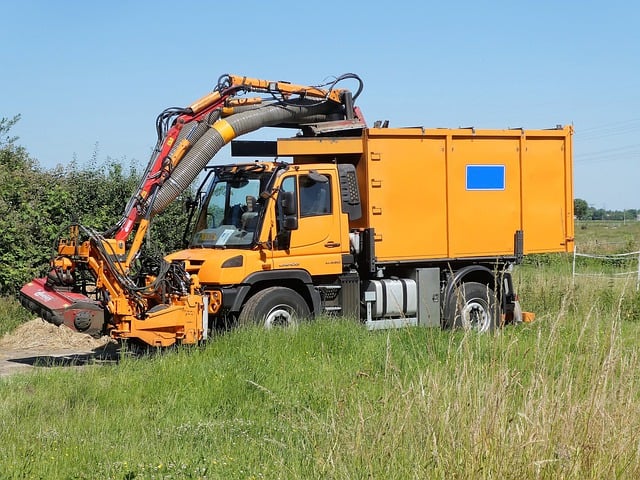 Free download lawn mower truck vehicle machine free picture to be edited with GIMP free online image editor