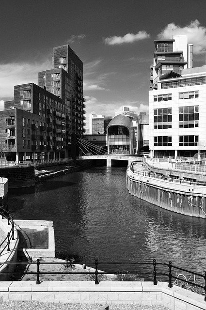 Free download Leeds River Aire Railway Station -  free free photo or picture to be edited with GIMP online image editor