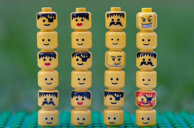 Muat turun percuma Lego Figures Heads - foto atau gambar percuma untuk diedit dengan editor imej dalam talian GIMP