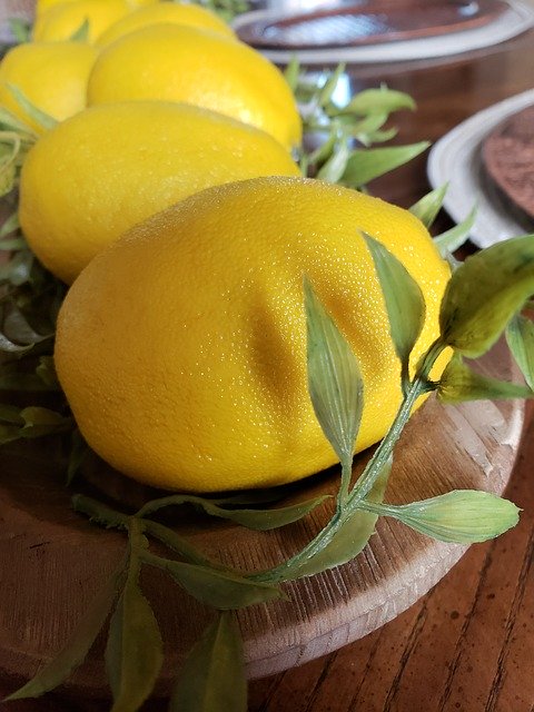 Free download Lemons Yellow Farmhouse -  free photo or picture to be edited with GIMP online image editor