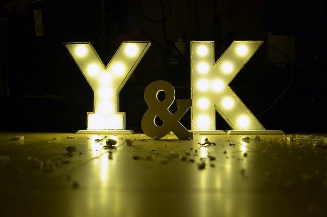 تنزيل مجاني Letters Illuminated Y And - صورة مجانية أو صورة لتحريرها باستخدام محرر الصور عبر الإنترنت GIMP