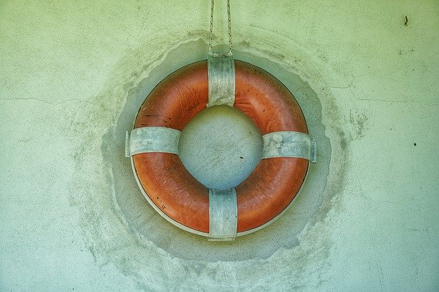 Bezpłatne pobieranie Lifeguard Float Safety Items Boats - darmowe zdjęcie lub obraz do edycji za pomocą internetowego edytora obrazów GIMP