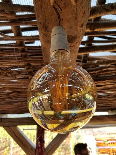 ດາວໂຫລດຟຣີ Light Bulb Colors Wood - ຮູບພາບຫຼືຮູບພາບທີ່ບໍ່ເສຍຄ່າເພື່ອແກ້ໄຂດ້ວຍຕົວແກ້ໄຂຮູບພາບອອນໄລນ໌ GIMP