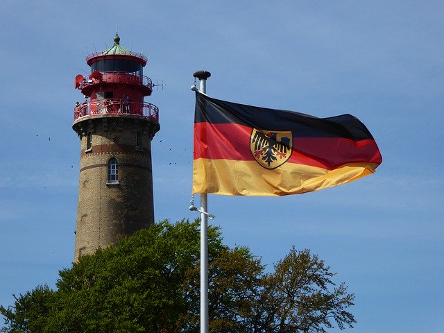Gratis download Lighthouse Flag Germany - gratis gratis foto of afbeelding om te bewerken met GIMP online afbeeldingseditor