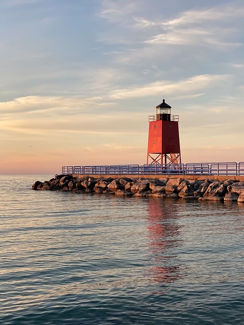 Free download lighthouse lake lake michigan free picture to be edited with GIMP free online image editor