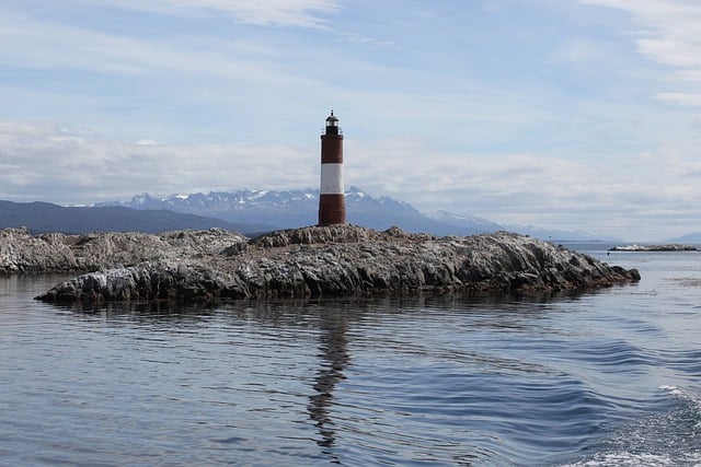 Free download lighthouse rocks coast sea ocean free picture to be edited with GIMP free online image editor