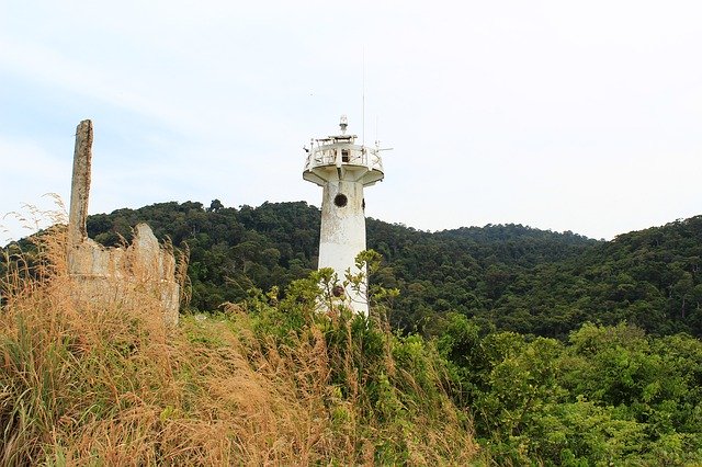 Muat turun percuma Lighthouse Sea Clouds - foto atau gambar percuma untuk diedit dengan editor imej dalam talian GIMP