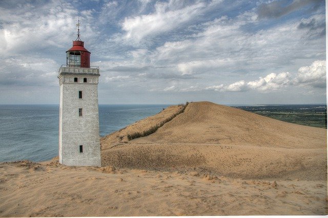 Descărcare gratuită Lighthouse Sea Sky - fotografie sau imagini gratuite pentru a fi editate cu editorul de imagini online GIMP