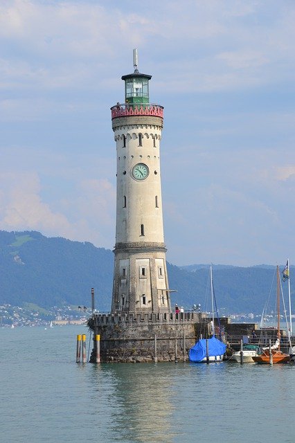 Descărcare gratuită Lighthouse Water Lake Constance - fotografie sau imagini gratuite pentru a fi editate cu editorul de imagini online GIMP
