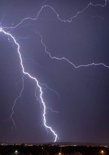 قم بتنزيل قالب صور مجاني Lightning Strike Storm مجانًا ليتم تحريره باستخدام محرر الصور عبر الإنترنت GIMP