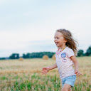 Little girl walking  screen for extension Chrome web store in OffiDocs Chromium