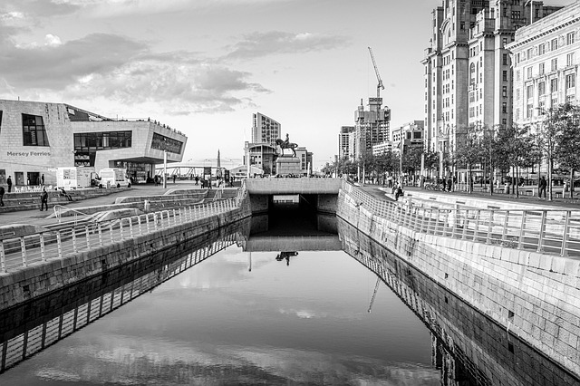 Kostenloser Download von Liver Building River Mersey Kostenloses Bild, das mit dem kostenlosen Online-Bildeditor GIMP bearbeitet werden kann