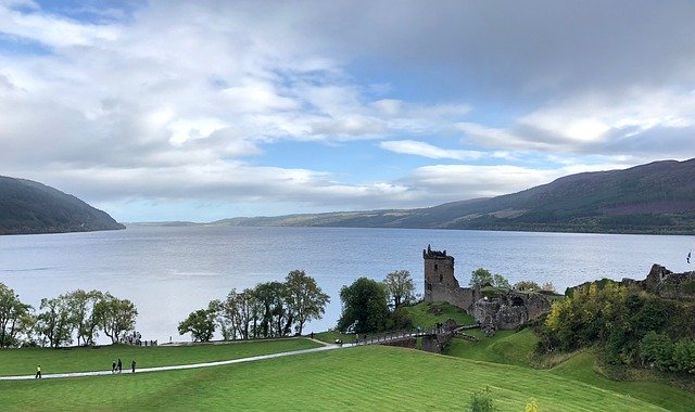 Descărcare gratuită Loch Ness Lake Scotland - fotografie sau imagini gratuite pentru a fi editate cu editorul de imagini online GIMP