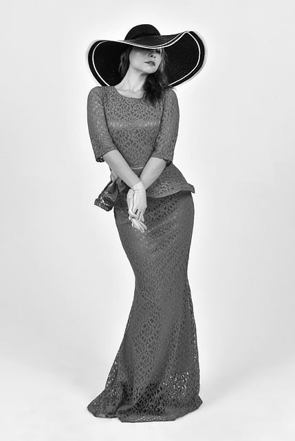 Free download long dress woman evening dress lady free picture to be edited with GIMP free online image editor