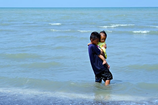 Free download loving family brother sister free picture to be edited with GIMP free online image editor