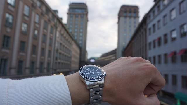 تنزيل Luxury Watch Fashion مجانًا - صورة مجانية أو صورة يتم تحريرها باستخدام محرر الصور عبر الإنترنت GIMP