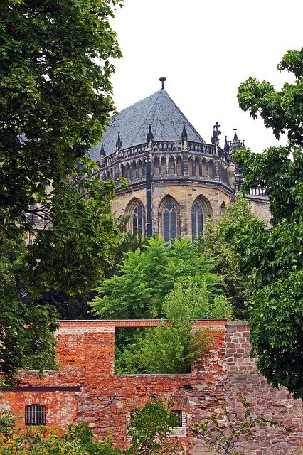 Descărcare gratuită Centrul istoric al Bisericii Magdeburg - fotografie sau imagini gratuite pentru a fi editate cu editorul de imagini online GIMP