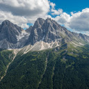 Majestic mountains and hills  screen for extension Chrome web store in OffiDocs Chromium