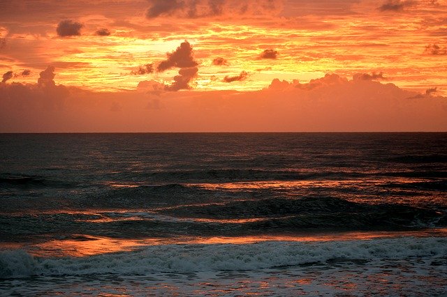 Muat turun percuma Majestic Sunrise Orange - foto atau gambar percuma untuk diedit dengan editor imej dalam talian GIMP
