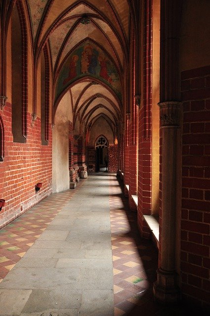 Scarica gratuitamente il Castello di Malbork in Polonia: foto o immagini gratuite da modificare con l'editor di immagini online GIMP